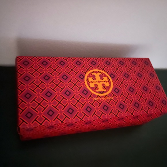 Tory Burch paten leather shoes - Picture 2 of 8